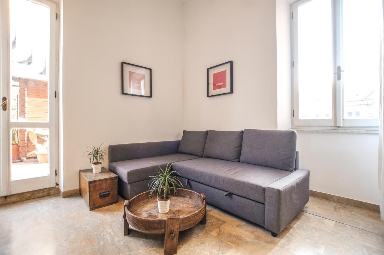Spacious Apartment With Big Terrace At Colosseum Řím Exteriér fotografie